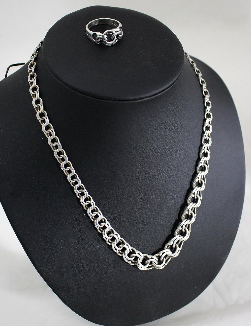 RING OCH HALSBAND, silver, doserad bismark GFAB.