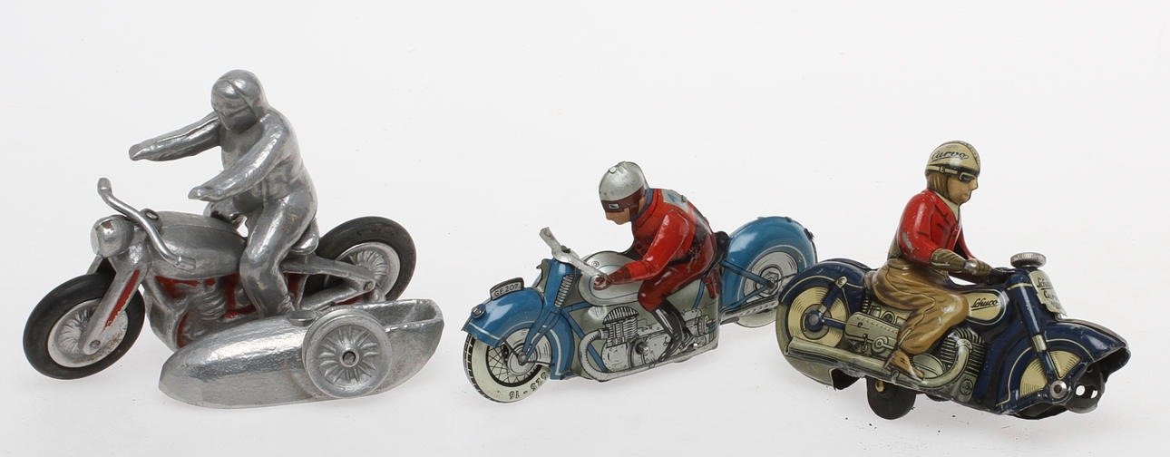 MOTORCYKLAR SCHUCO CURVO 1000 och GEORG FISCHER GF 207.