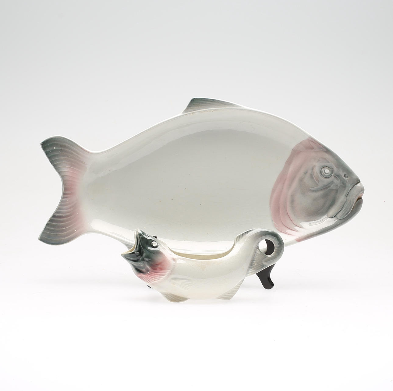 FISKFAT samt SÅSSNIPA, porslin, Göteborgs Porslinsfabrik, 1800/1900-tal.