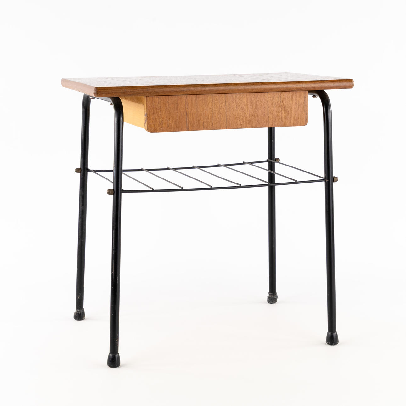 MAGAZINE TABLE. String, teak, approx. 1960s.