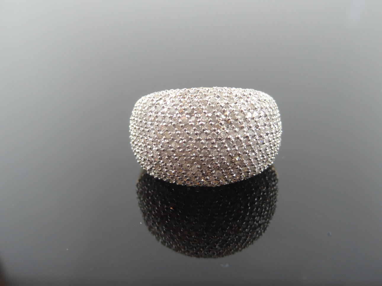 DOME DESIGN DIAMANT RING 2,80cts 14k guld.