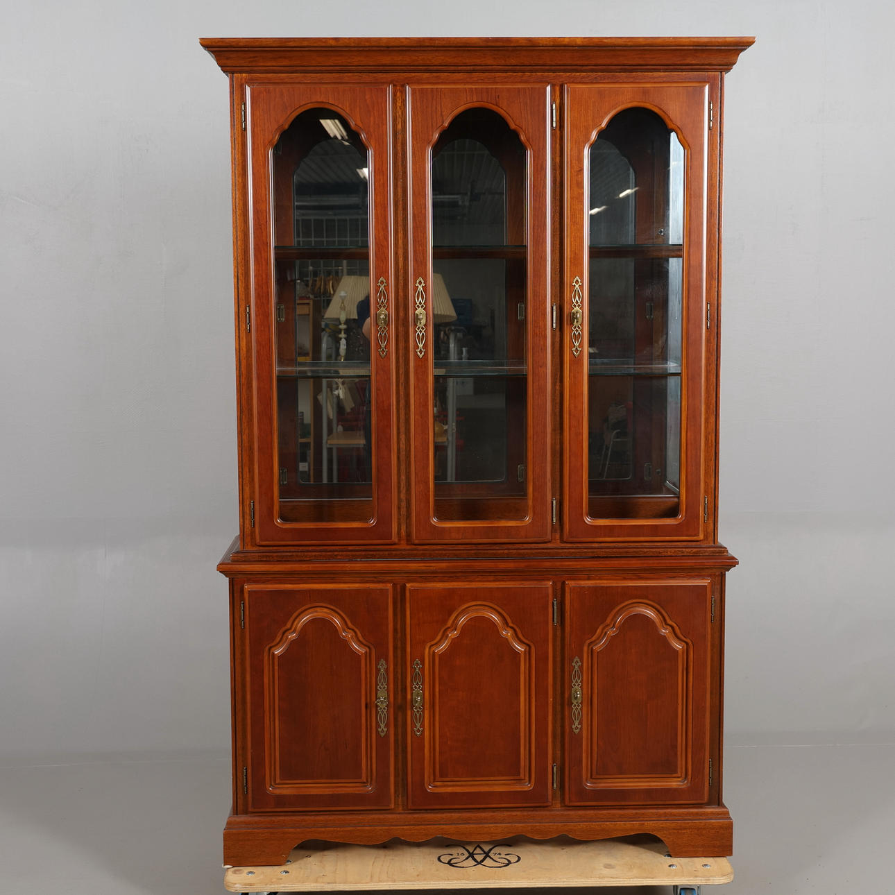 DISPLAY CABINET, 20th century.