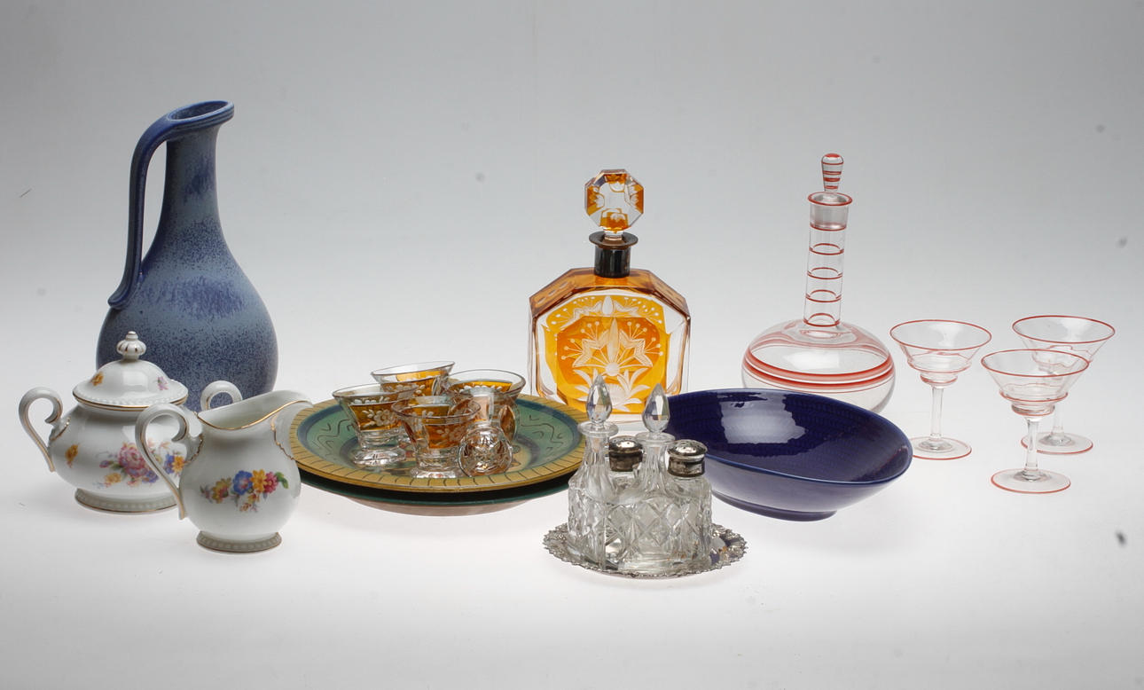 GLAS OCH KERAMIK, bland annat Rörstrand och Rosenthal.