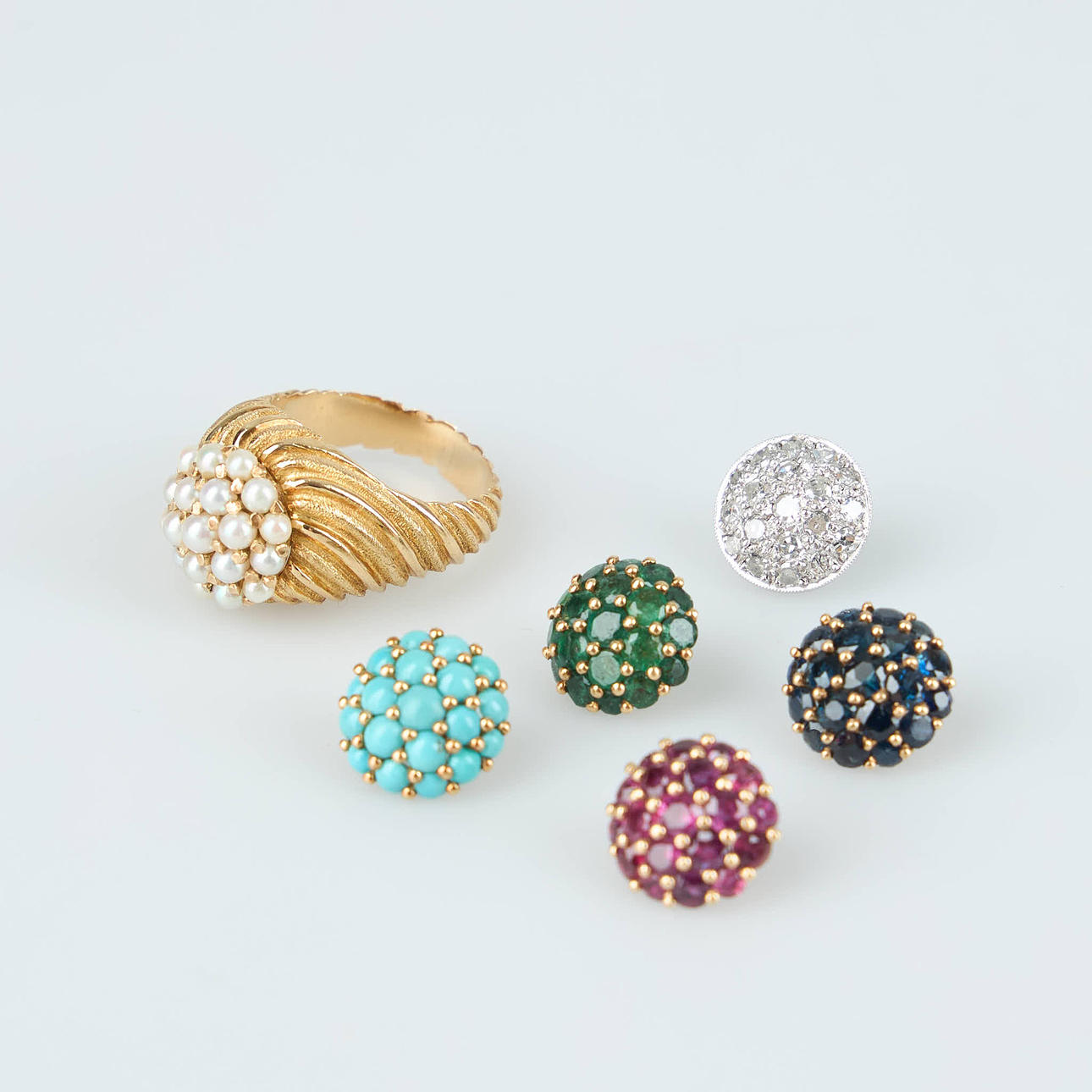 RING, 18K gold, with 6 different interchangeable gemstone parts: diamond, ruby, sapphire, emerald, pearl and turquoise, Ø 16.25, J. Rossi, circa 1960-1970.
