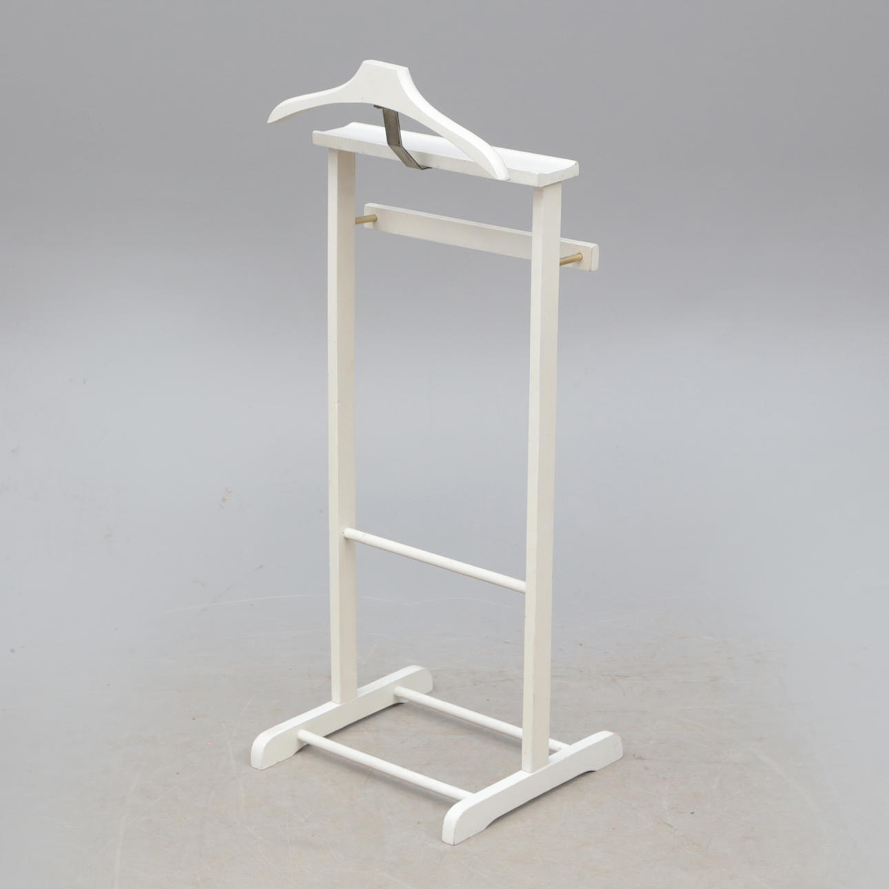 VALET STAND, white-painted.