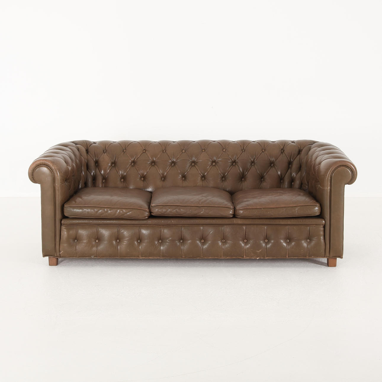 SOFA, leather, Chesterfield model.
