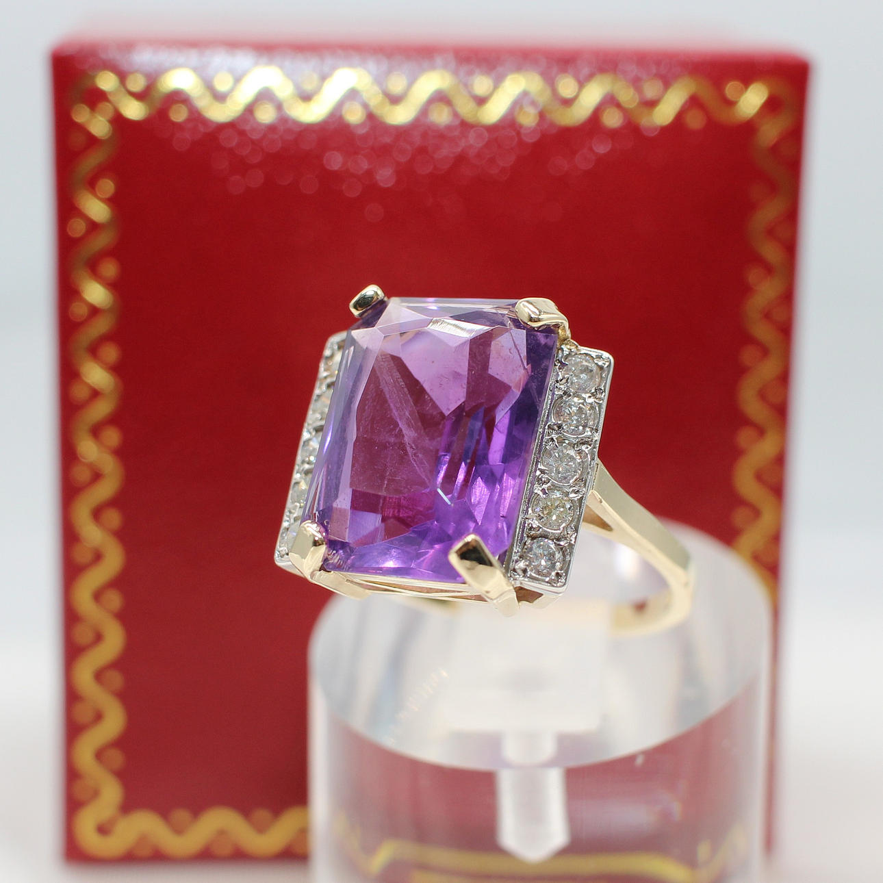 AMETHYST & DIAMOND DRESS RING.