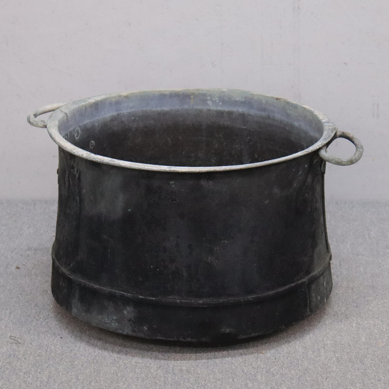 COPPER POT, painted, 19th/20th century.