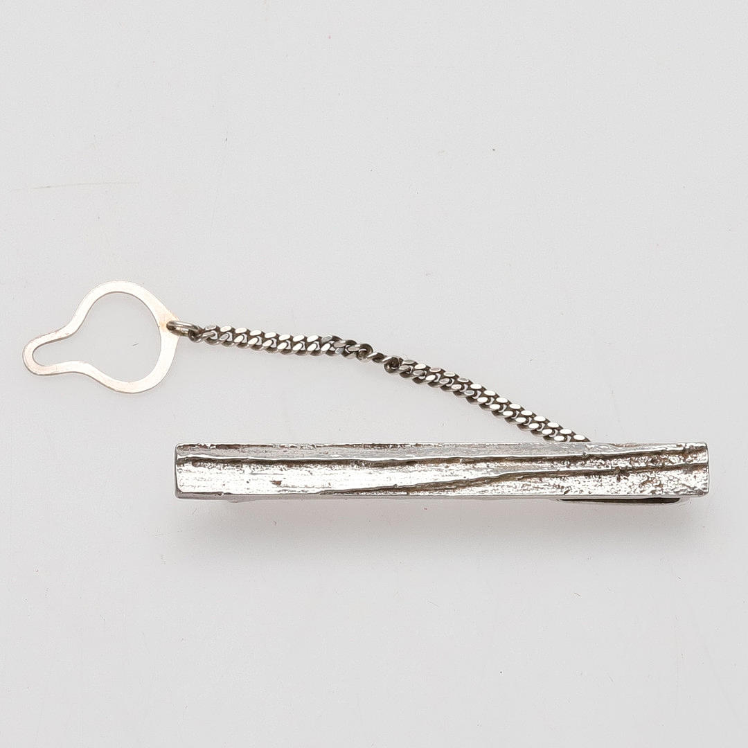 TIE CLIP, sterling silver, 20th century.