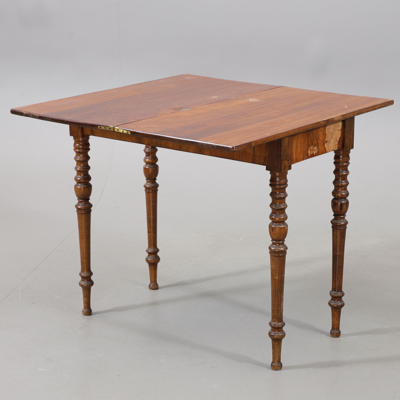 CARD TABLE, 19th/20th century.