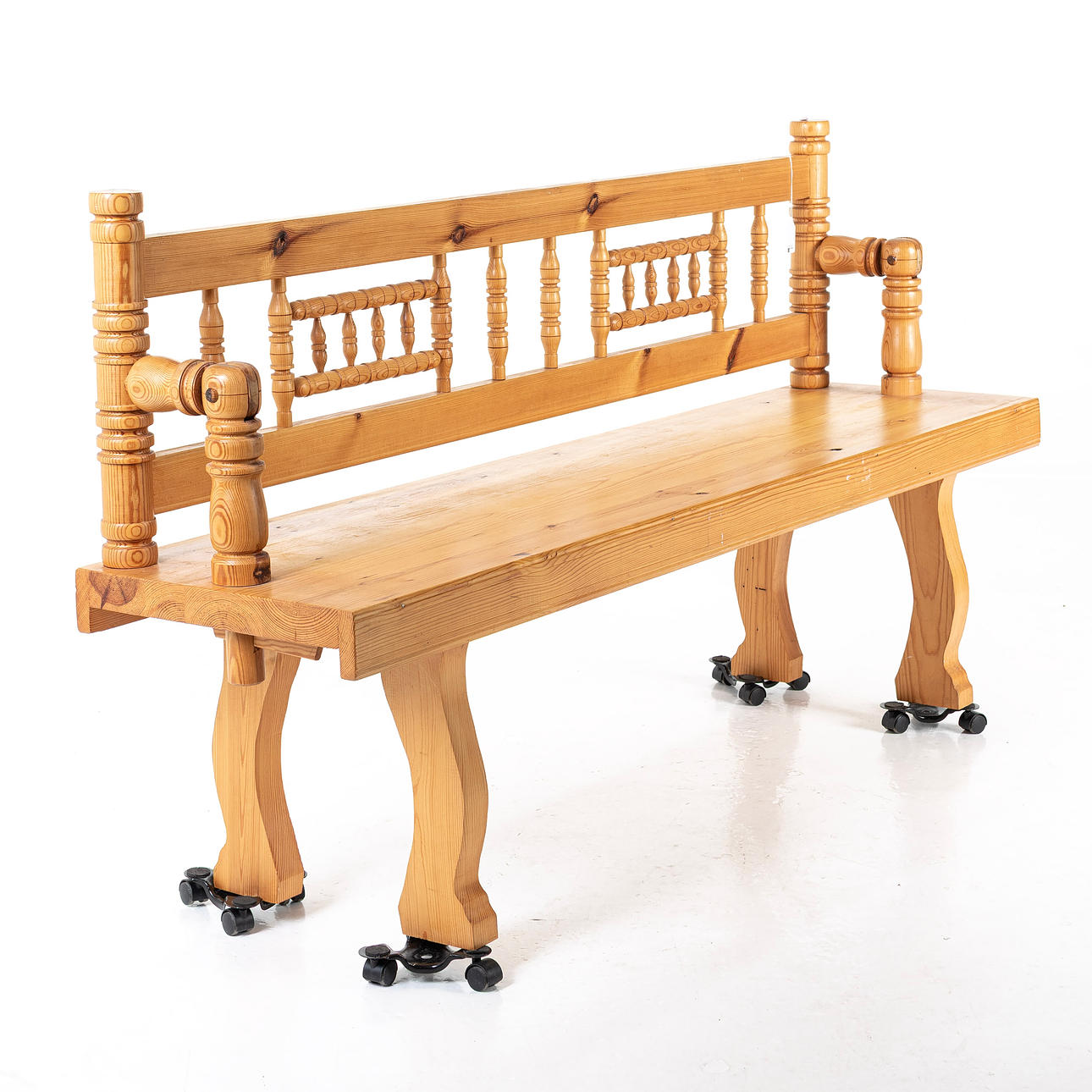 SETTLE, pine, late 20th century.
