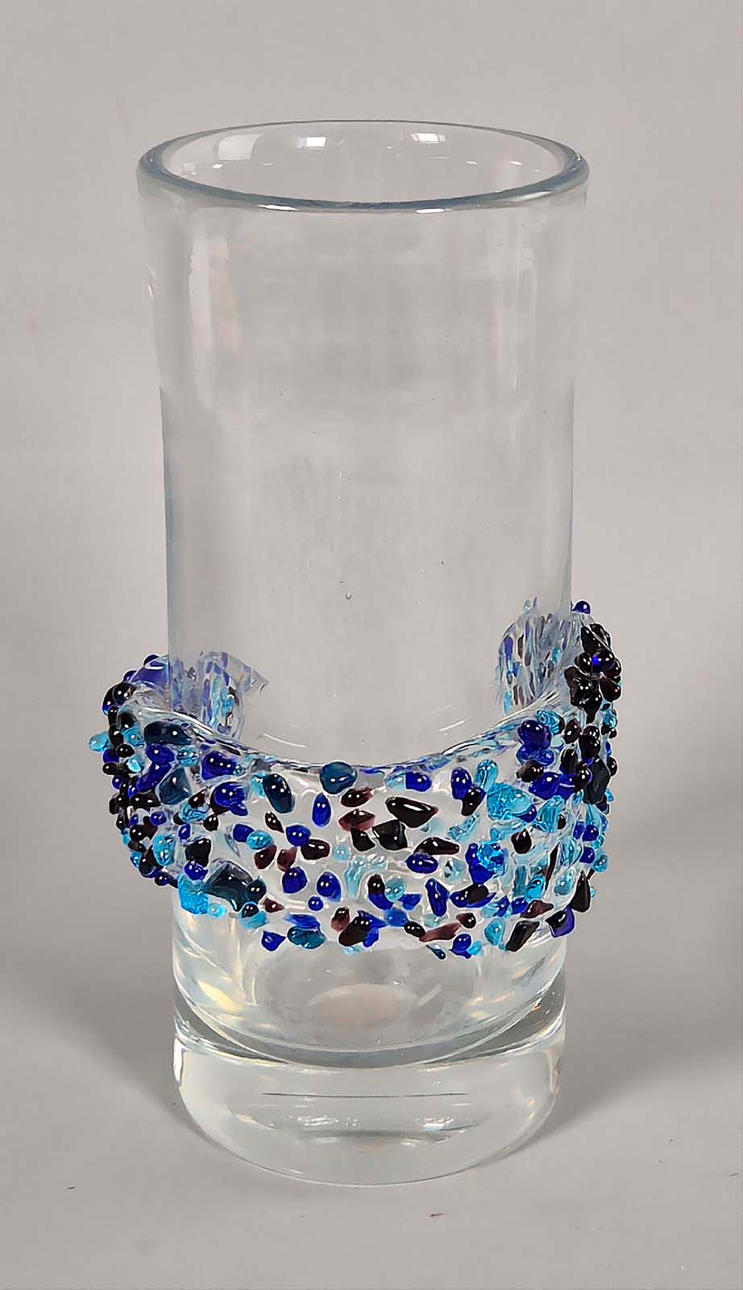 GLASS VASE STUDIO DESIGN.