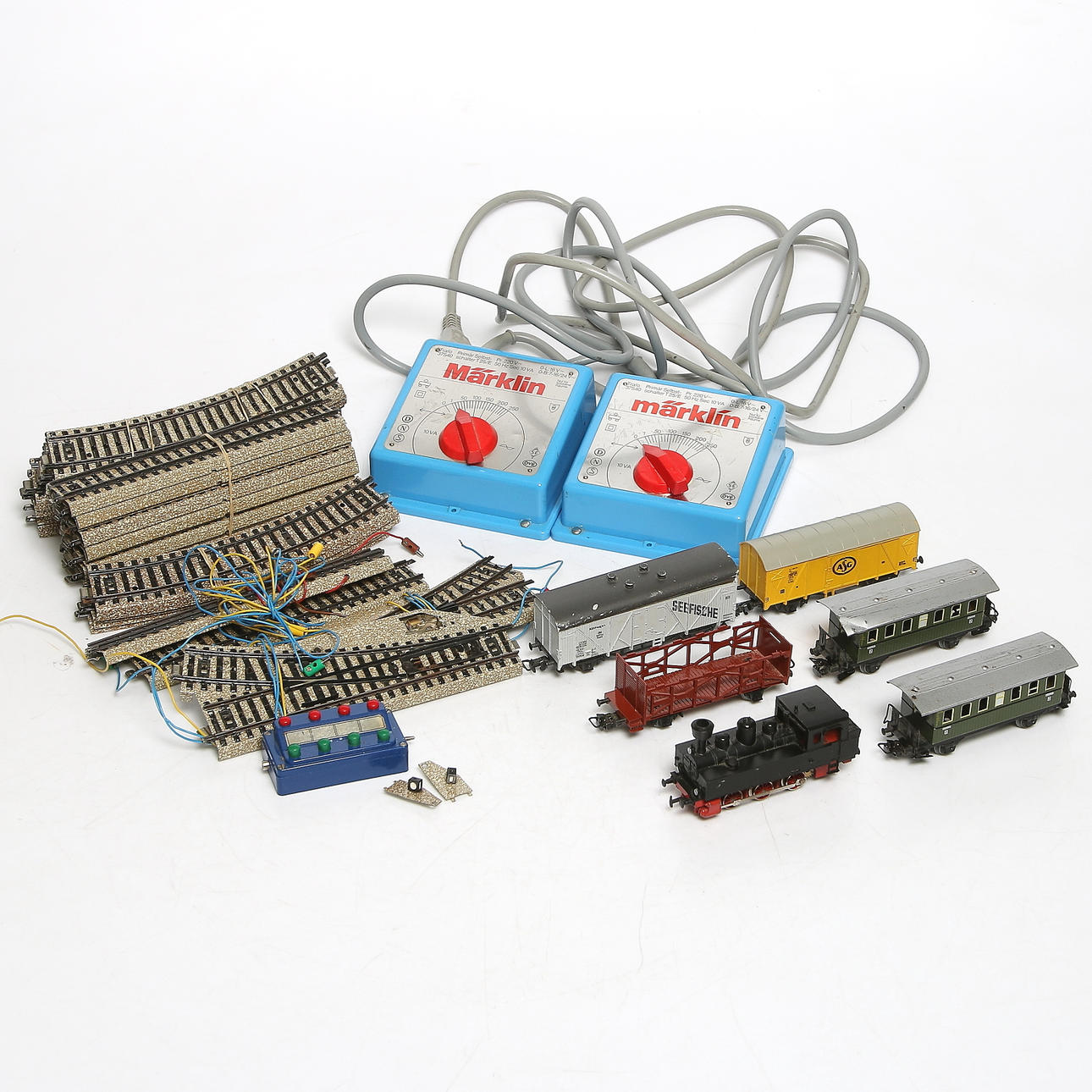MÄRKLIN, lok, vagnar och räls. HO.