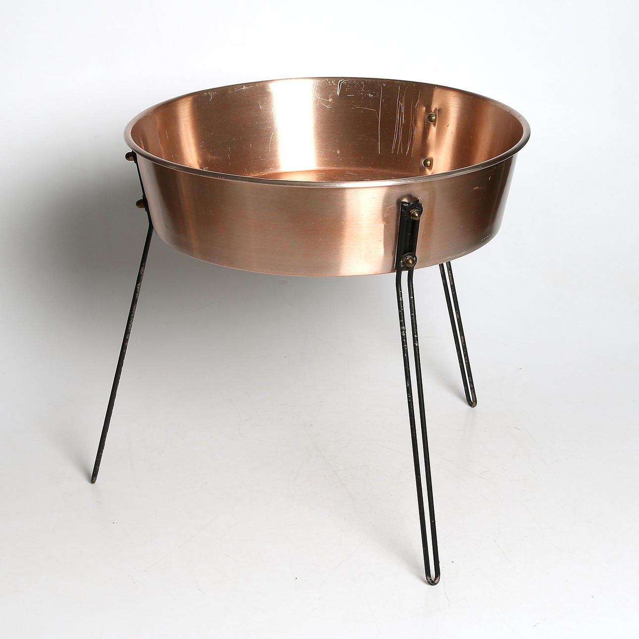 BLOMBORD, koppar, 1900-talets andra hälft.