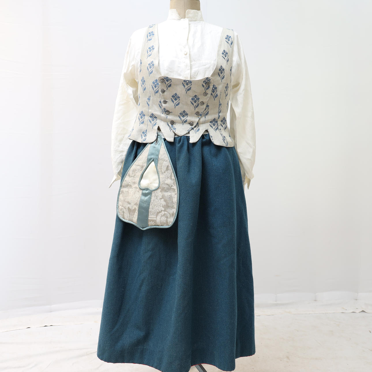 FOLK COSTUME.
