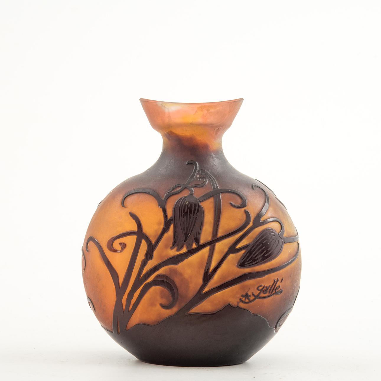 ÉMILE GALLÉ. Art Nouveau vas.