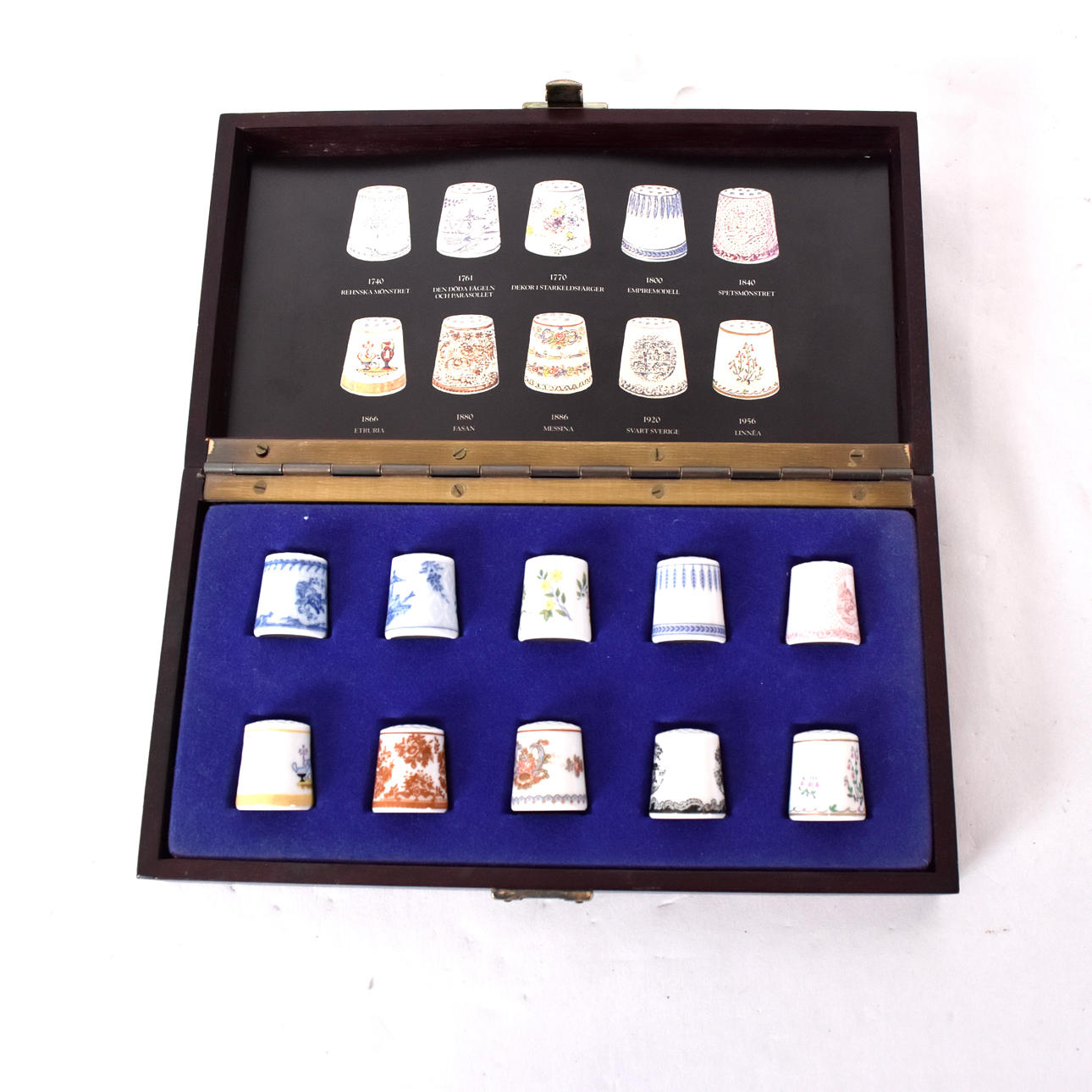 THIMBLES IN BOX, 10 pieces, porcelain, Rörstrand.