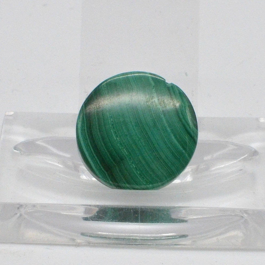 MALACHITE PENDANT, ROUND AND FLAT, DIAMETER APPROX. 21 MM.