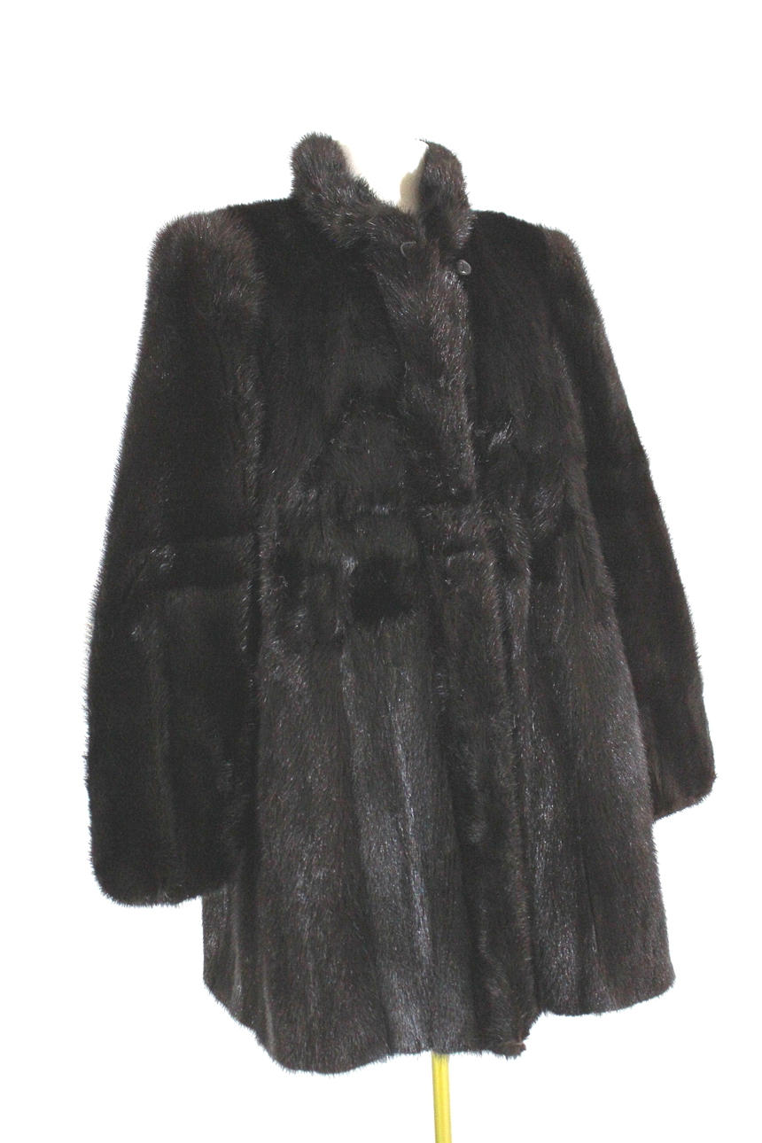 PÄLS, dam, Saga mink.