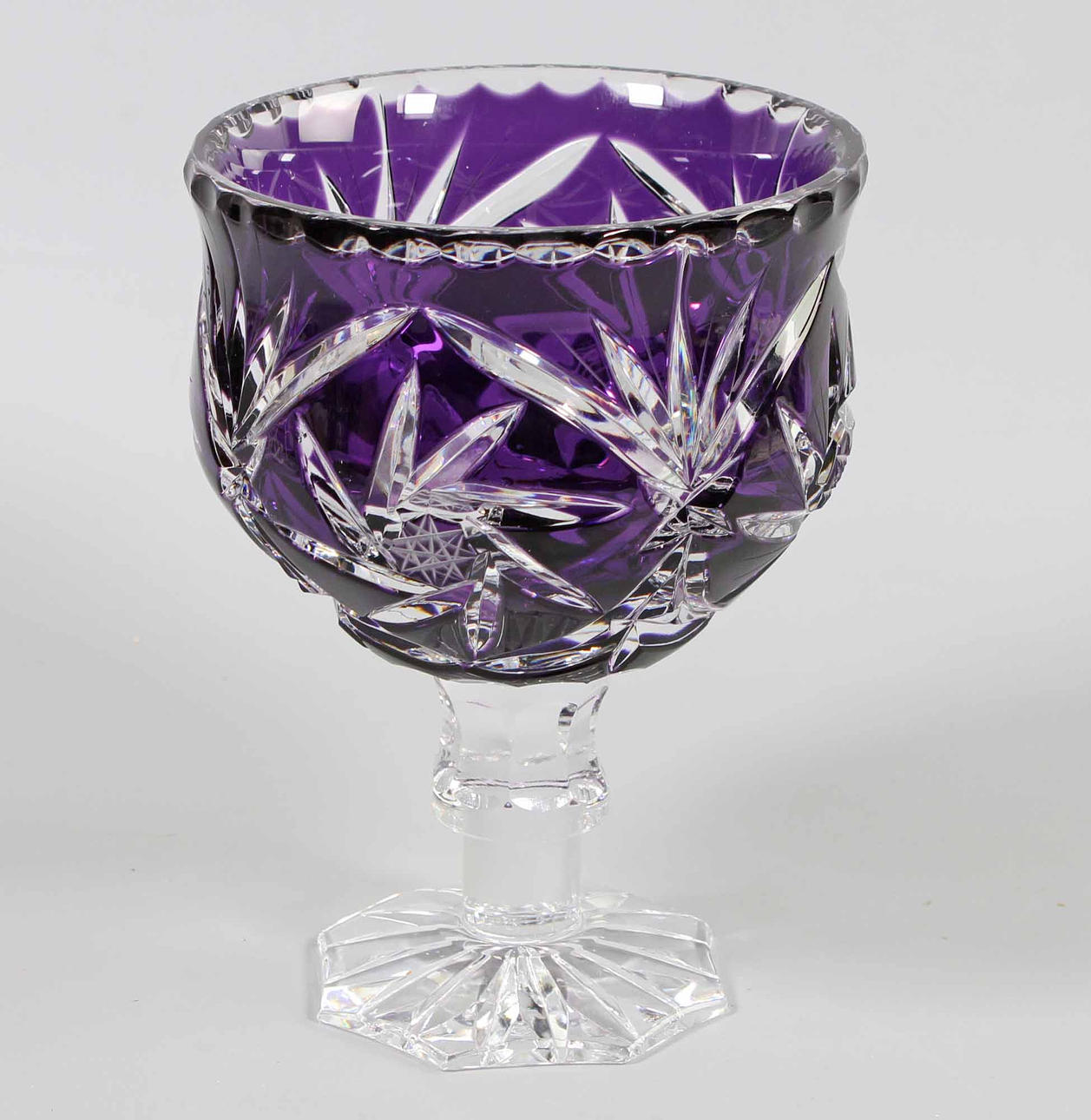 CUT CRYSTAL FOOTED BOWL.