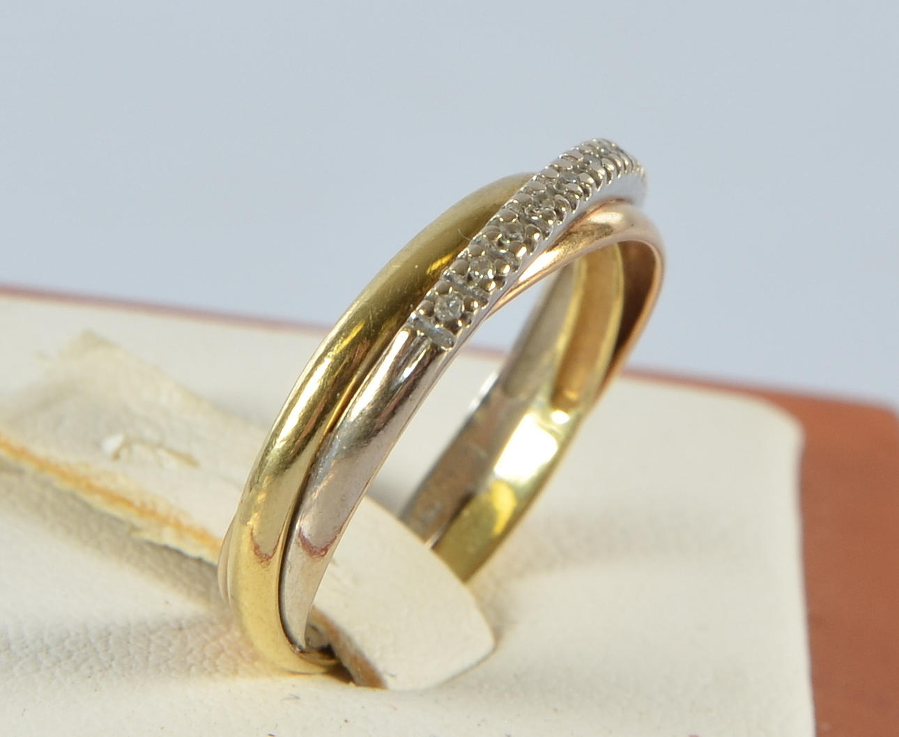 DIAMANTRING, trefärgad, 18K.