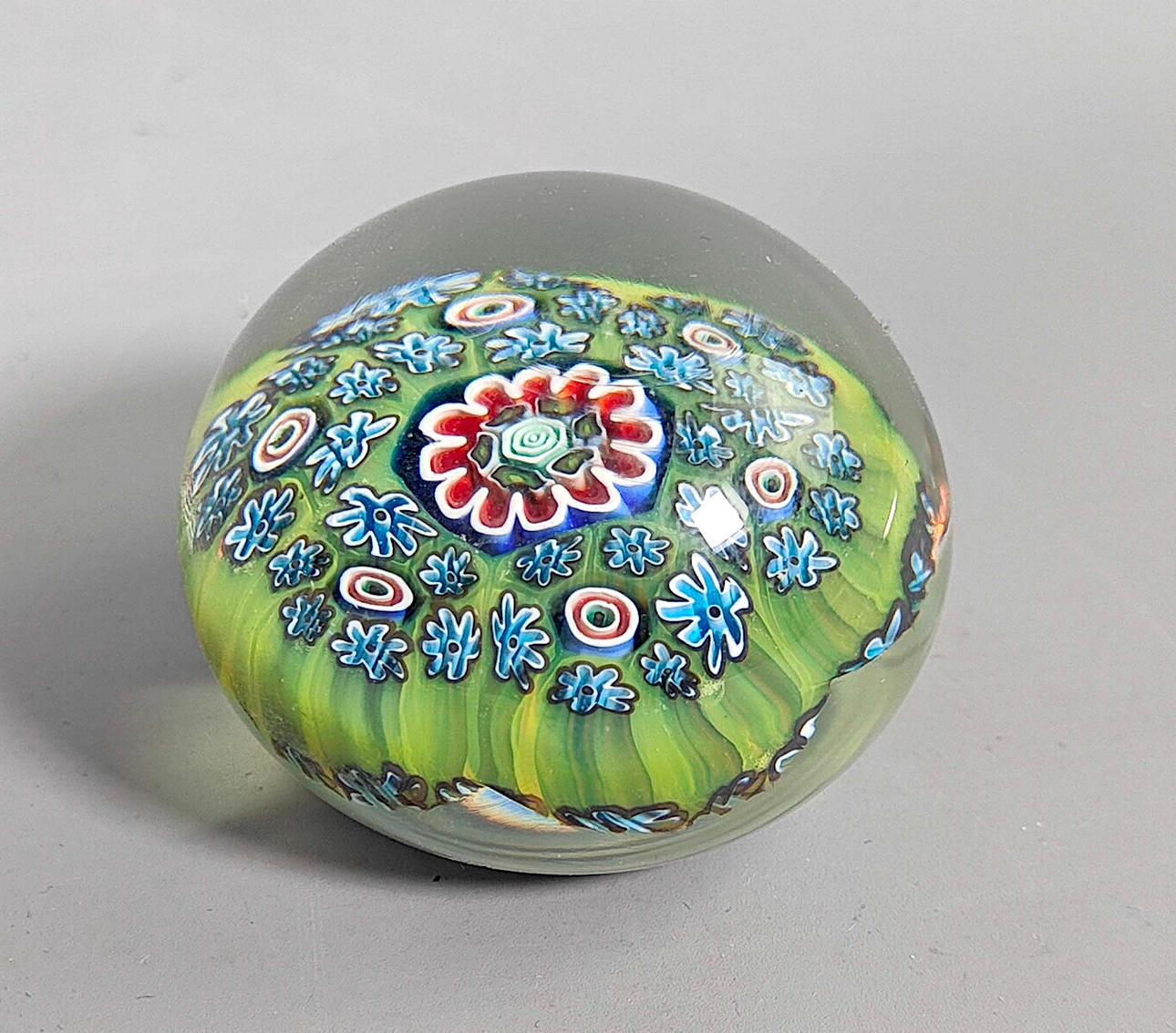 PAPERWEIGHT, PAPERWHITE FROM MURANO.