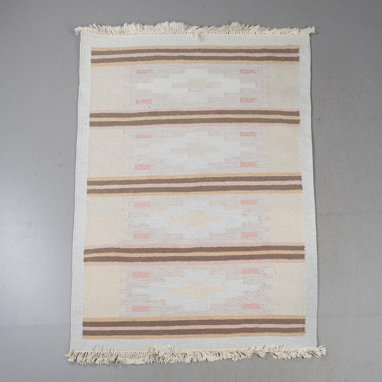 RÖLAKAN, 200x143 cm.