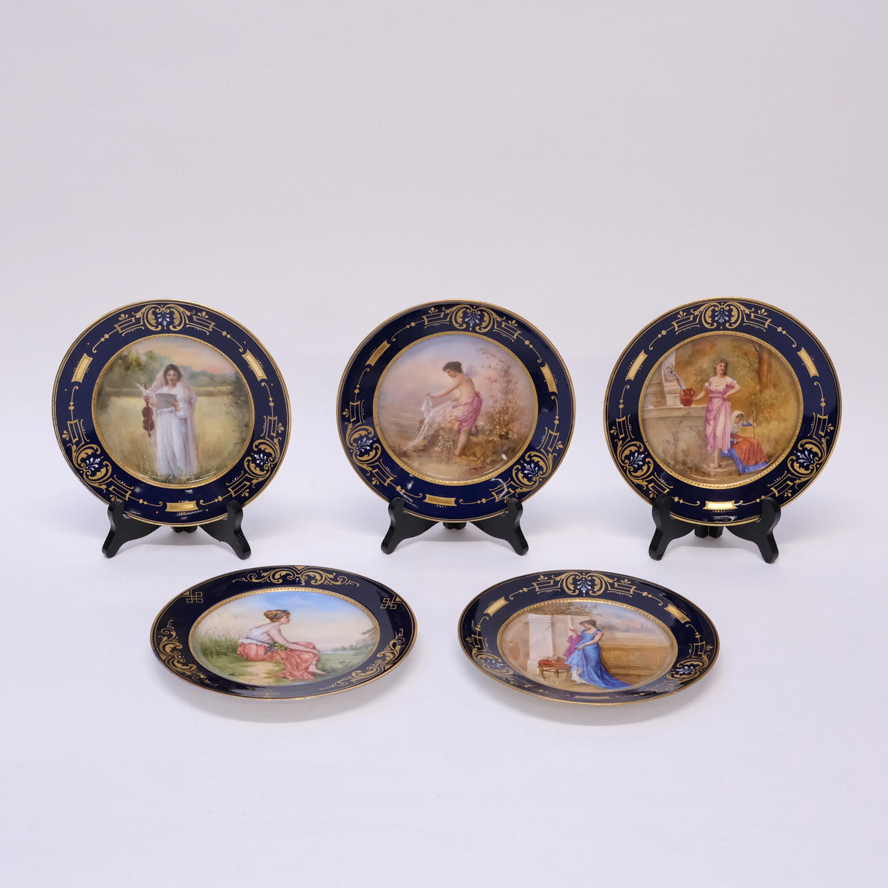 DECORATIVE PLATES, FIVE PIECES, VIENNA STYLE.