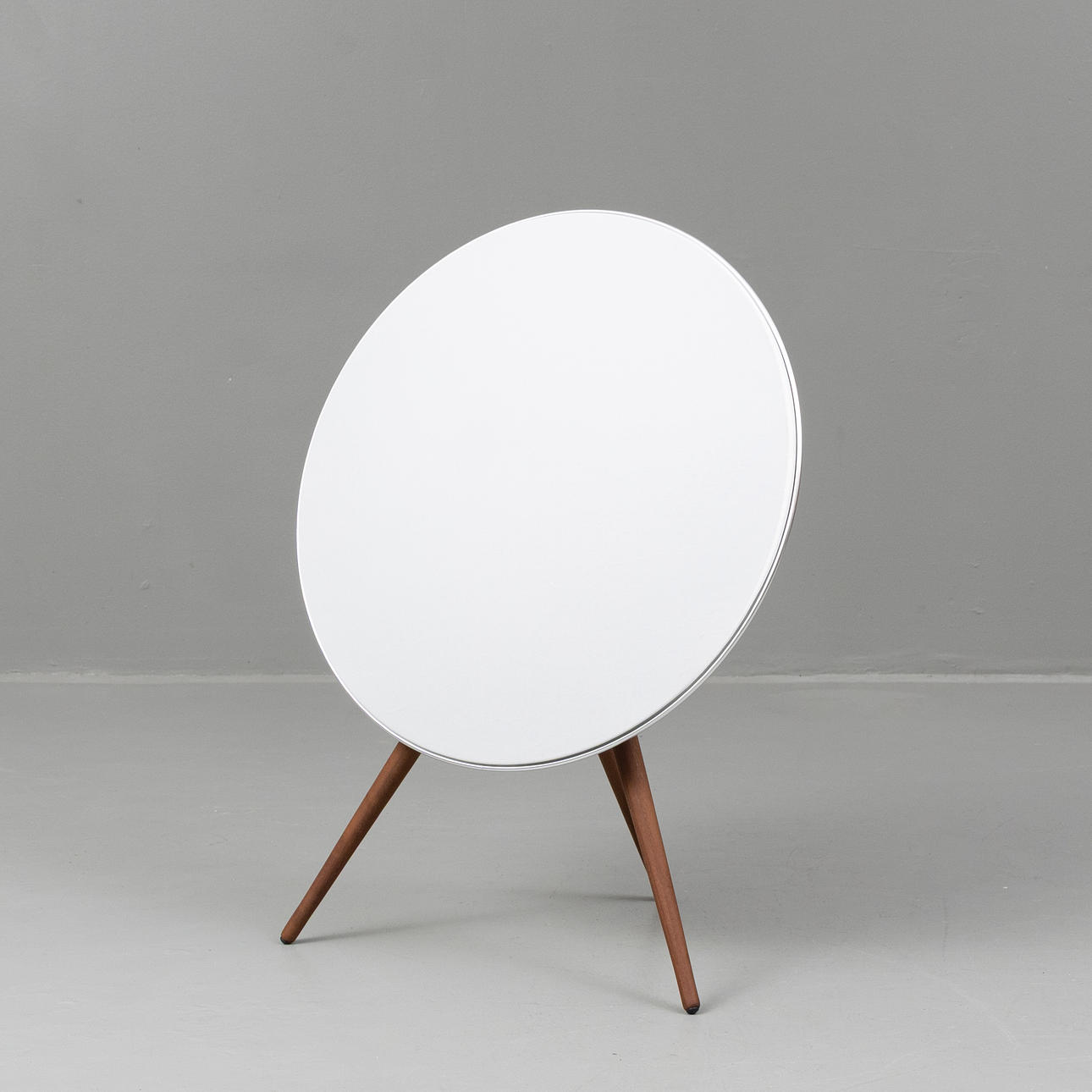 BANG & OLUFSEN. Wireless speaker, Beoplay A9, Denmark, 2015.