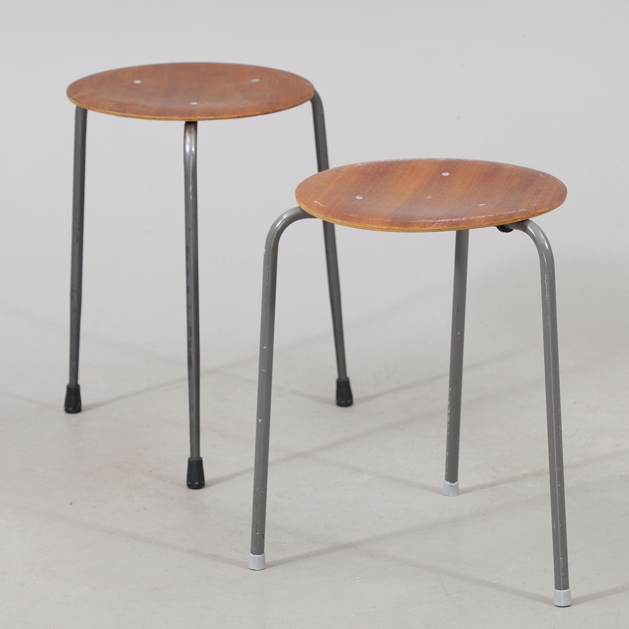 STOOLS, 2 pcs, steel/teak, 1950s/60s.
