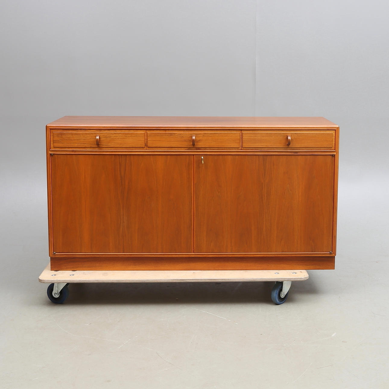 SIDEBOARD, Bertil Fridhagen, Bodafors, 1960-tal.