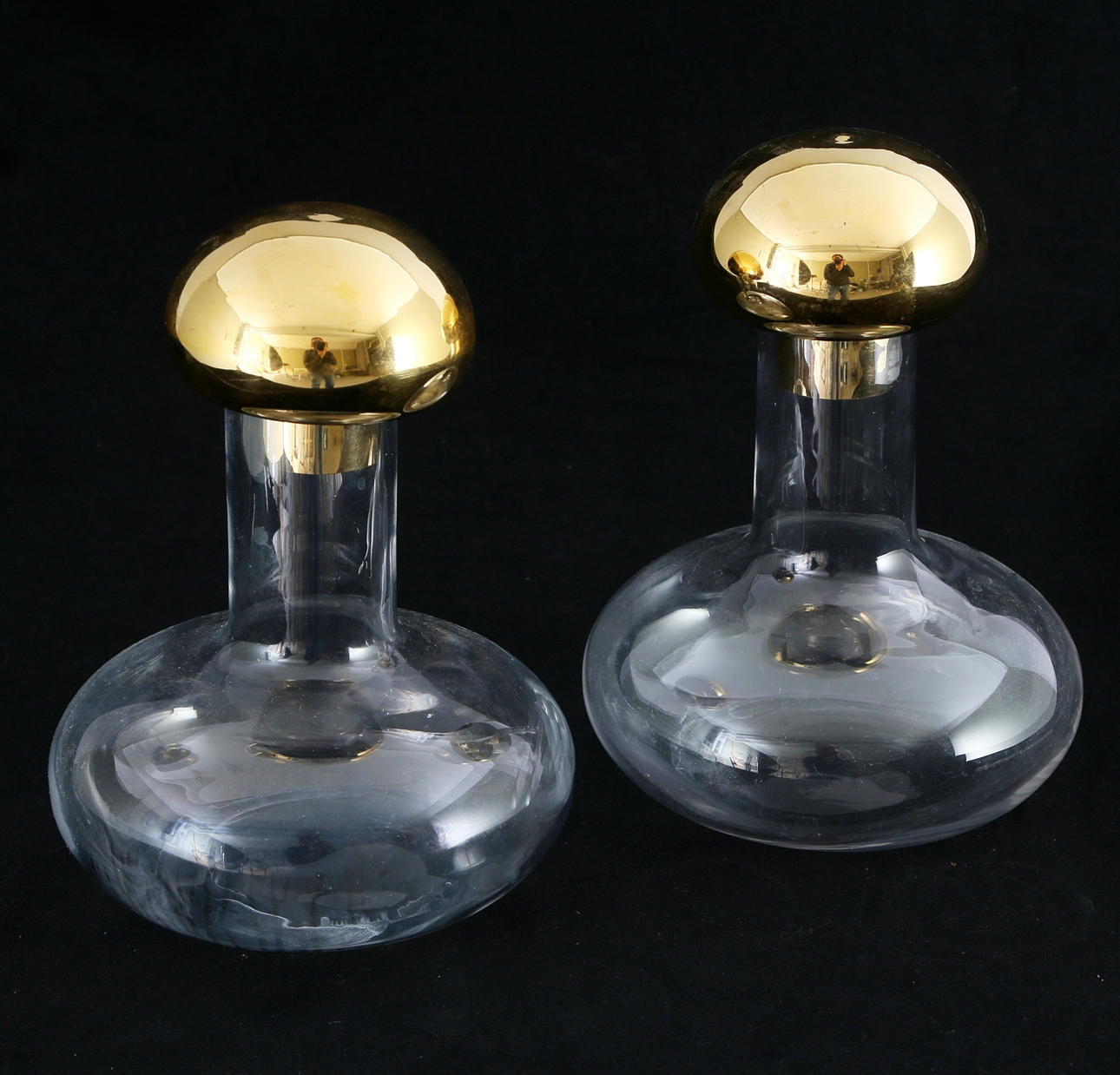 KARAFFER, 2 st, glas, Monica Backström,1900-talets senare del.