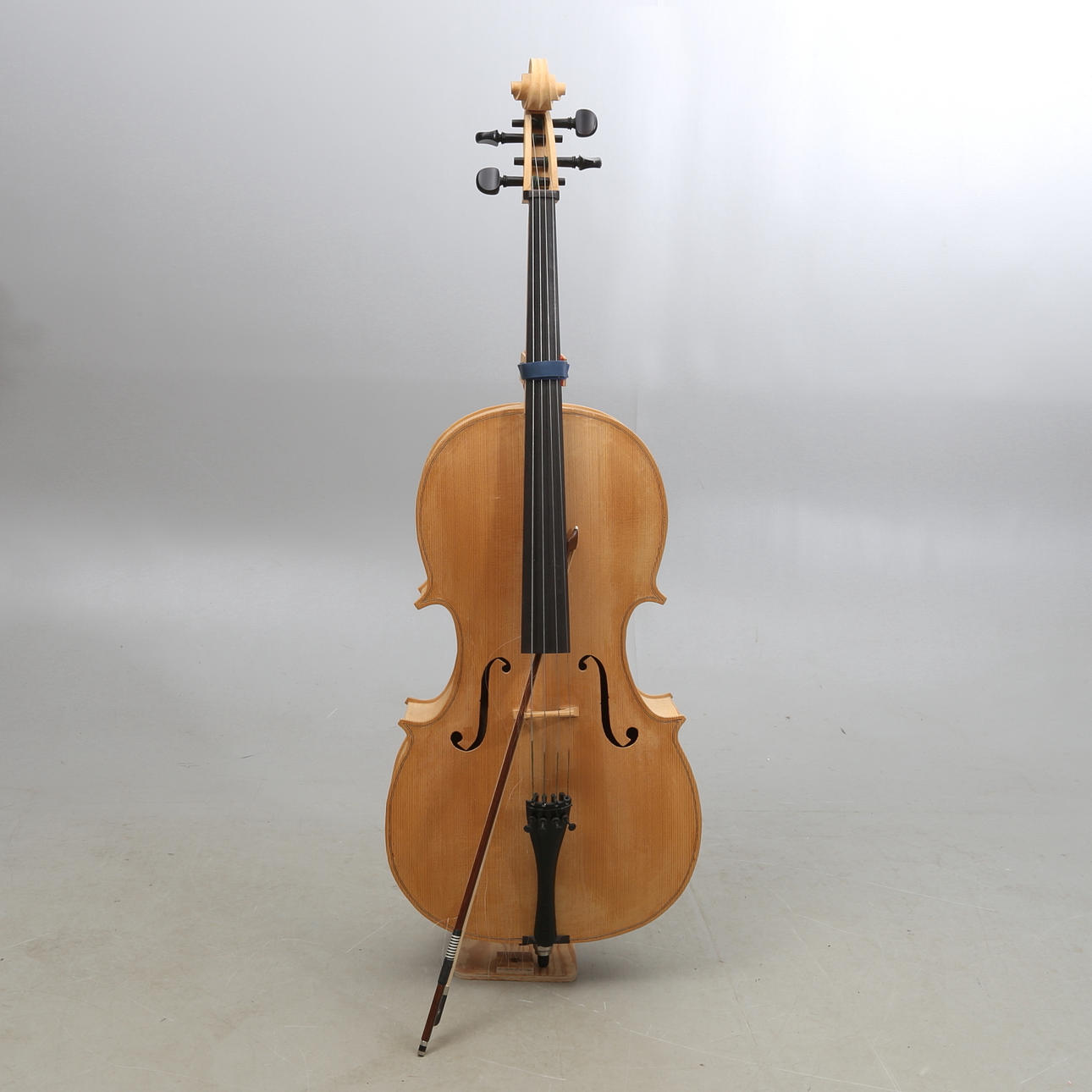 CELLO, 1900-tal.
