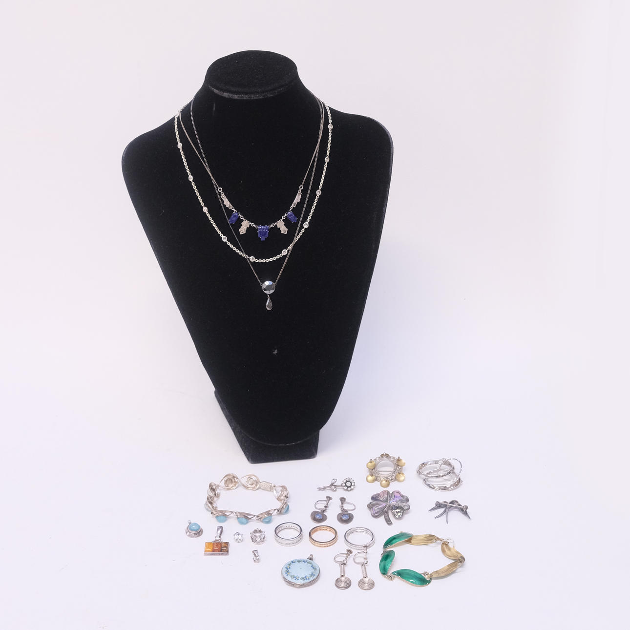 JEWELLERY, SILVER, 22 PIECES.
