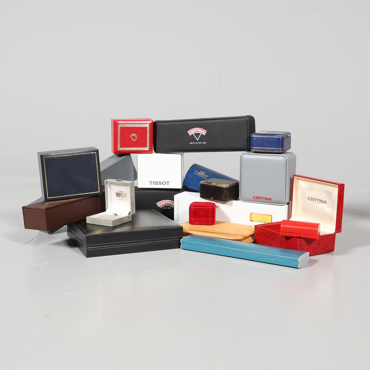 WATCH BOXES/JEWELLERY BOXES 20 pieces.