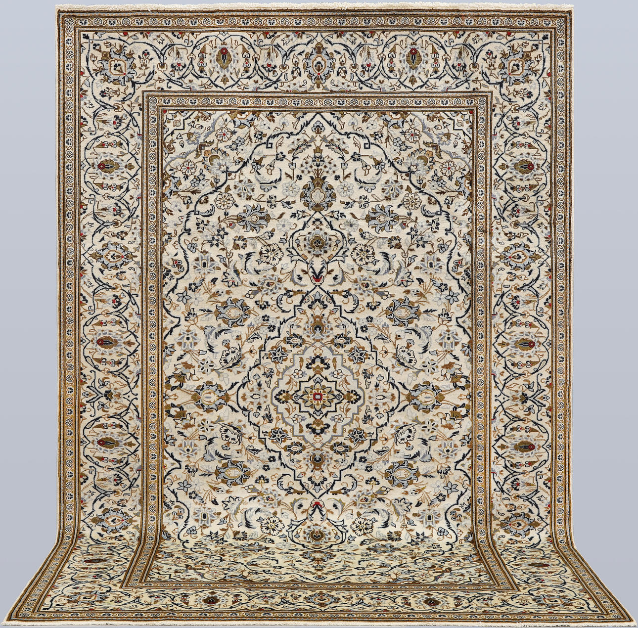 ORIENTMATTA. Ljus Keshan, 302 x 198 cm.