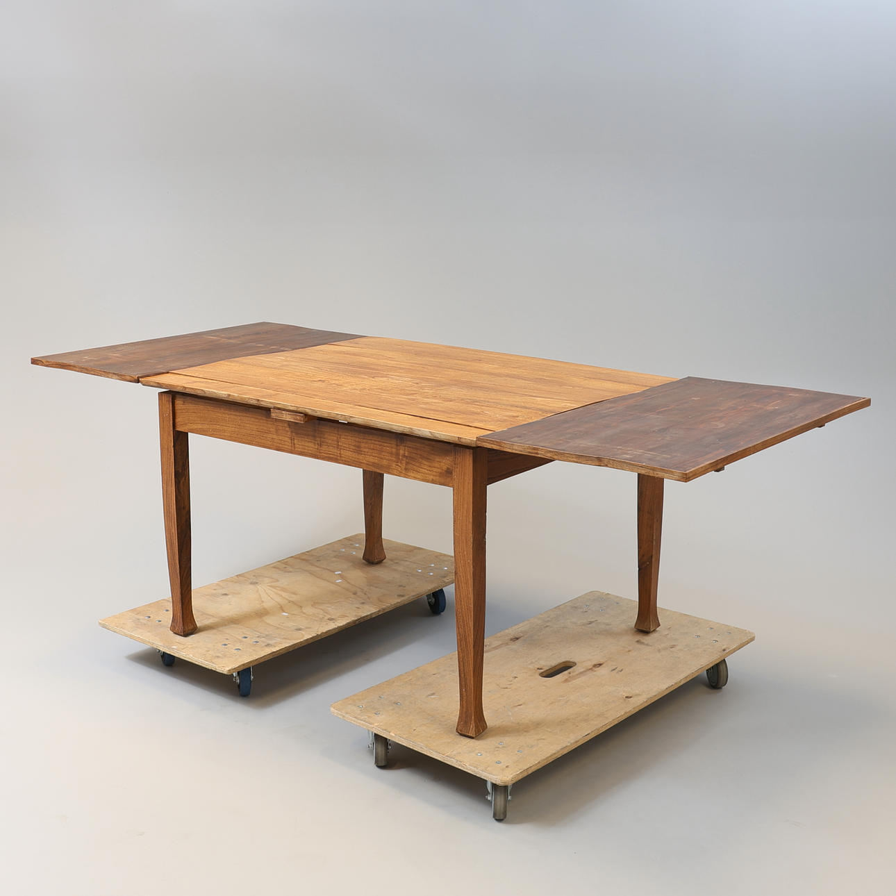 TABLE, oak, Art Nouveau, 20th century.
