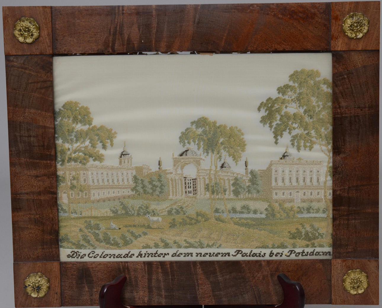 OIDENTIFIERAD KONSTNÄR. SIDENBRODERI EMPIRE TYSKLAND.