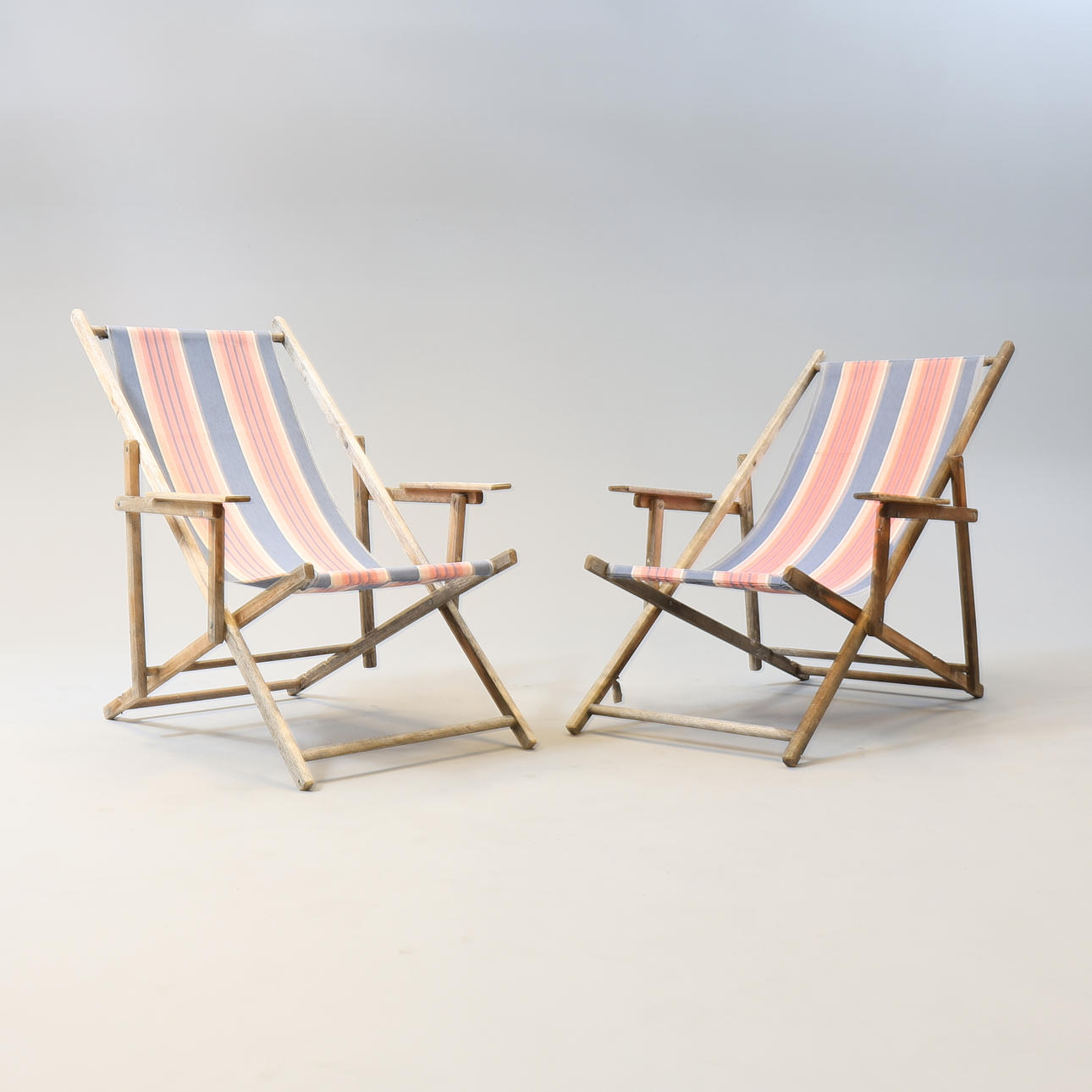 DECKCHAIRS, folding, mid-20th century.