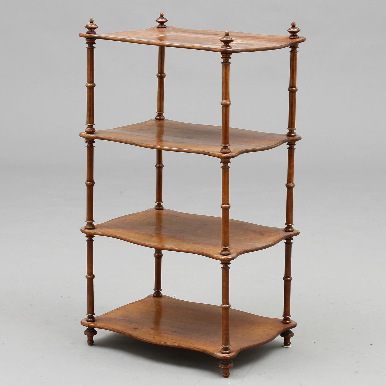 ETAGERHYLLA, 1800-tal.