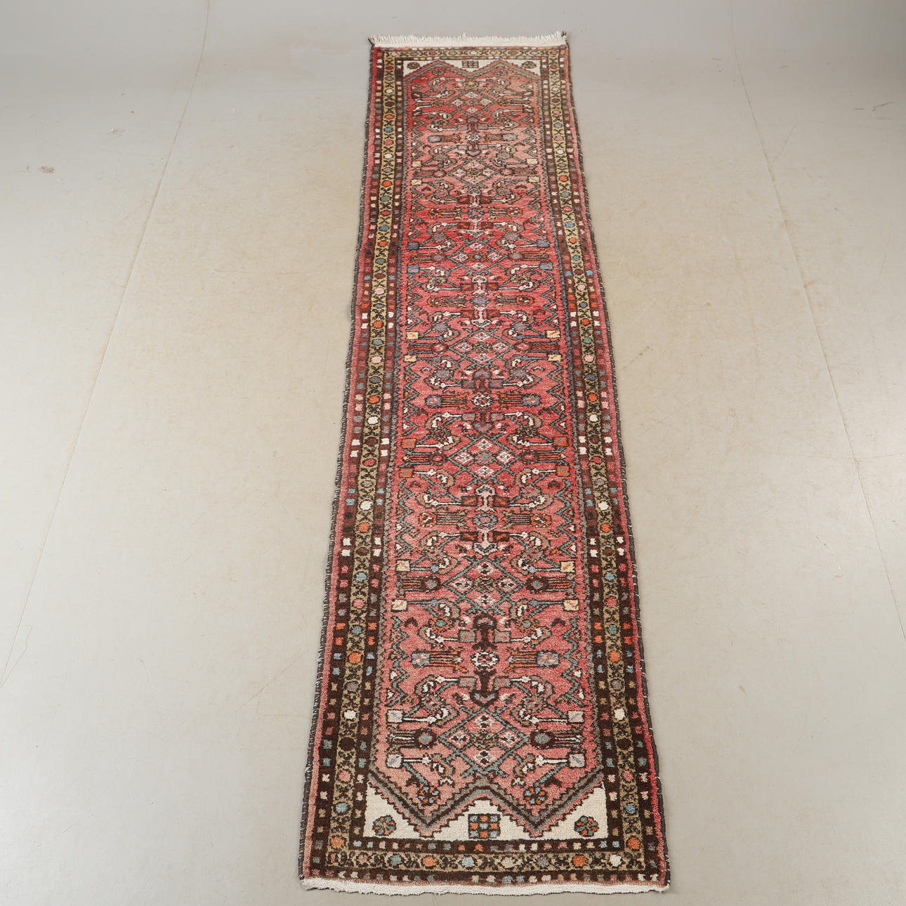 CARPET, oriental, gallery, 300 x 72 cm.