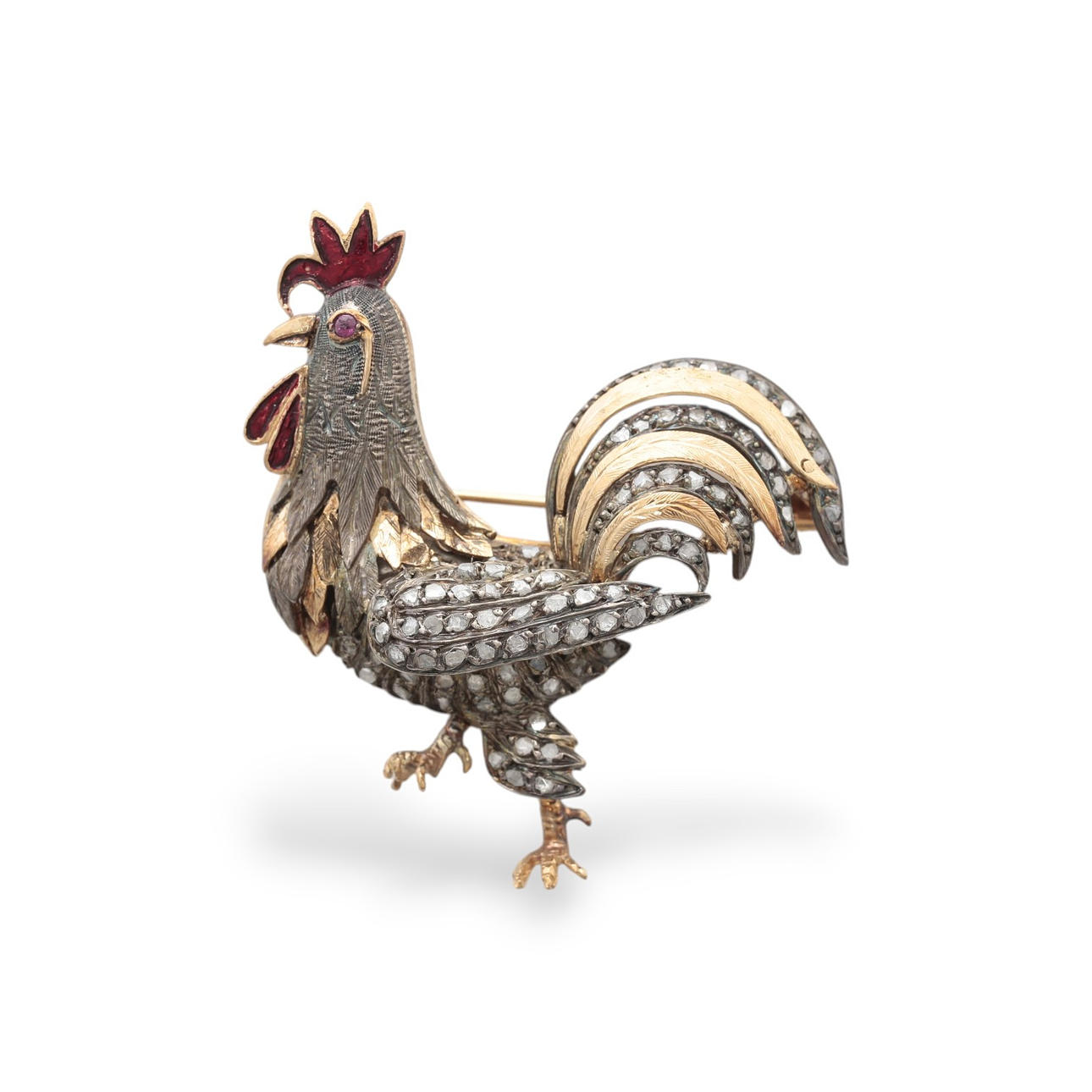 Rooster-shaped brooch with diamonds pavé, circa 1930.