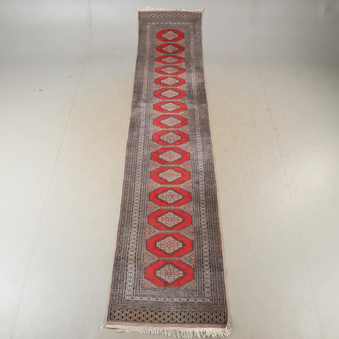 CARPET, oriental, gallery, approx. 364 x 80 cm.