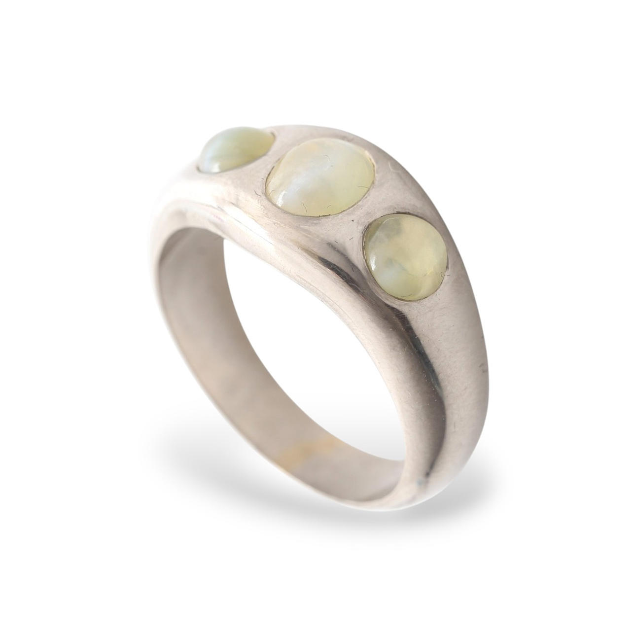 Chrysoberyls triplet ring.