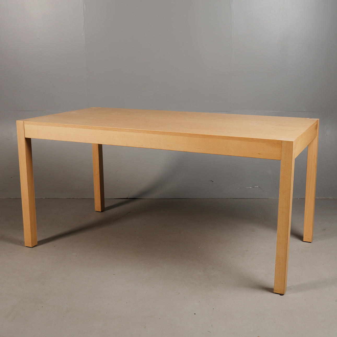 THONET TABLE.