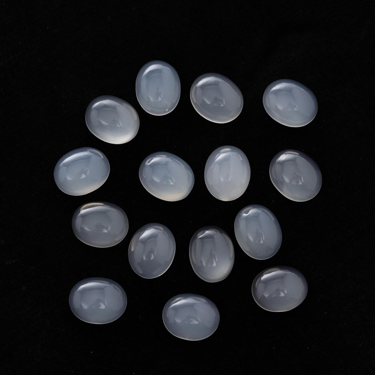 CHALCEDONY, 43.79 ct.
