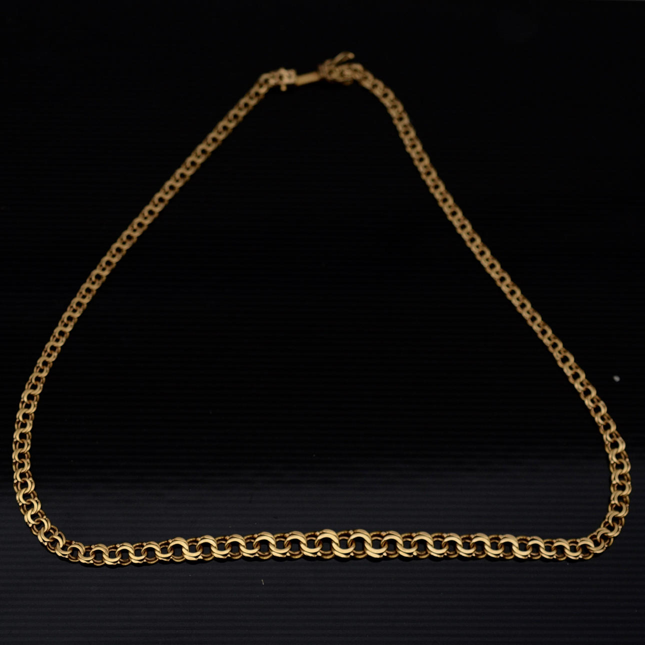 HALSKEDJA DOSER BISMARK 18 KARAT GULD VIKT CIRKA 16 gram.