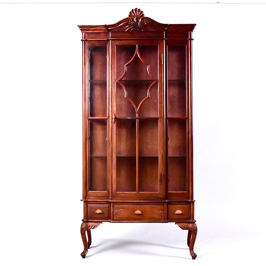 DISPLAY CABINET, China, 20th century.