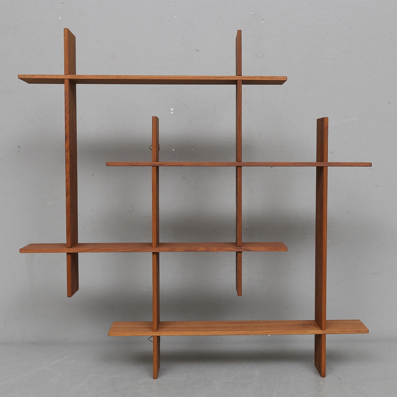 VÄGGHYLLA, 1900-talets andra hälft.