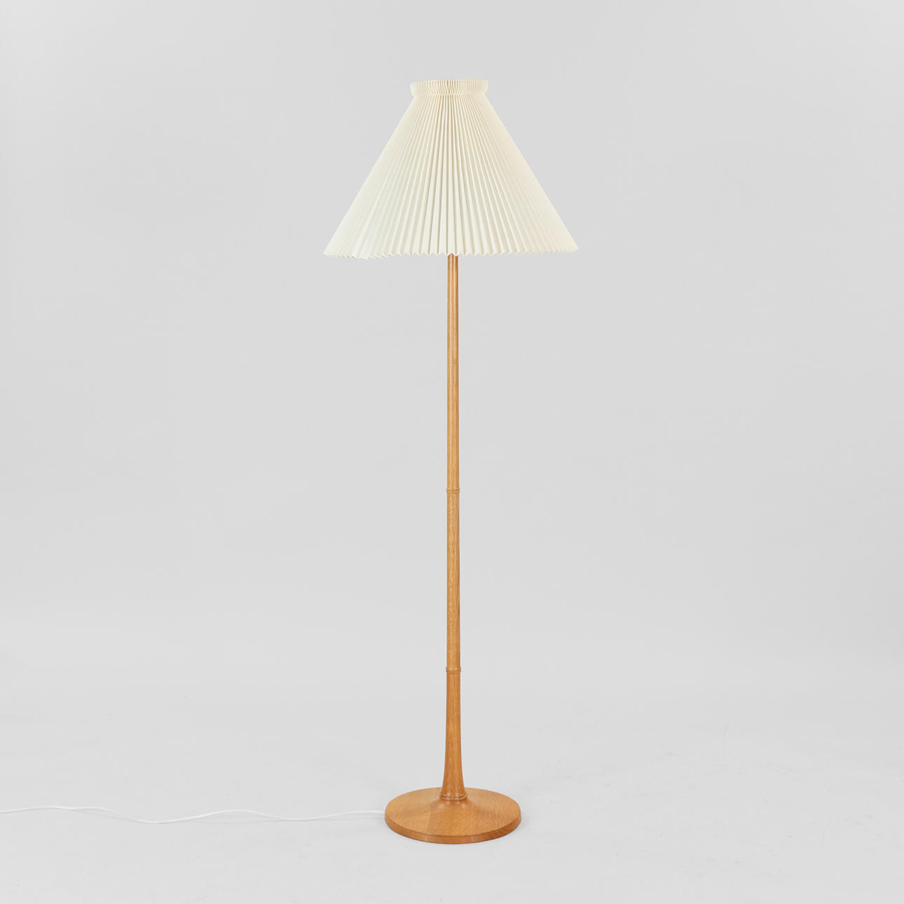 ESBEN KLINT. Le Klint. Floor lamp in solid oak, model 327.